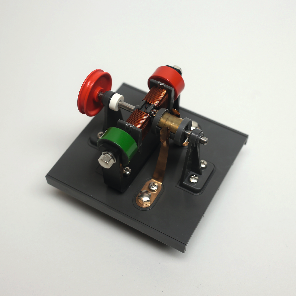 Elektromotor op plaat