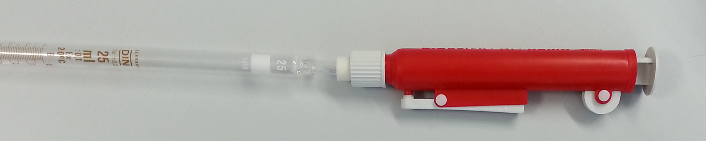 Glasfirn pi-pomp 25 ml rood