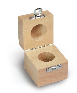 Houten etui voor 500 gram gewicht.