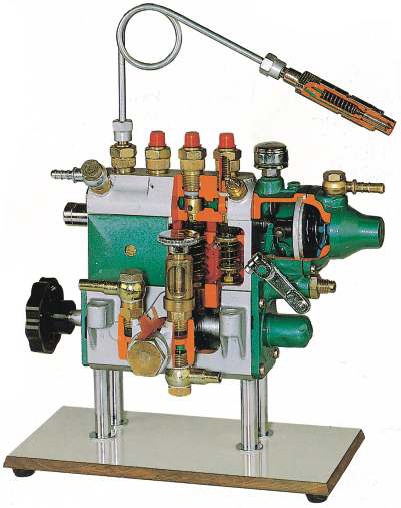 Bosch injectie pomp met 4 cylinders